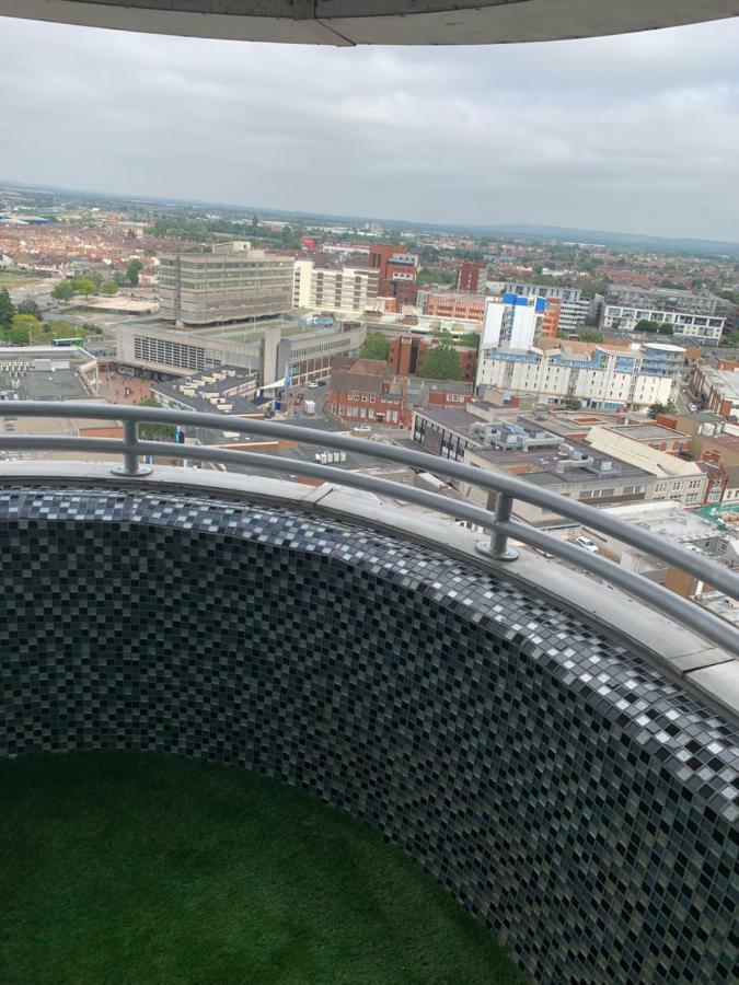 Luxury Panoramic Balcony Swindon Central Экстерьер фото