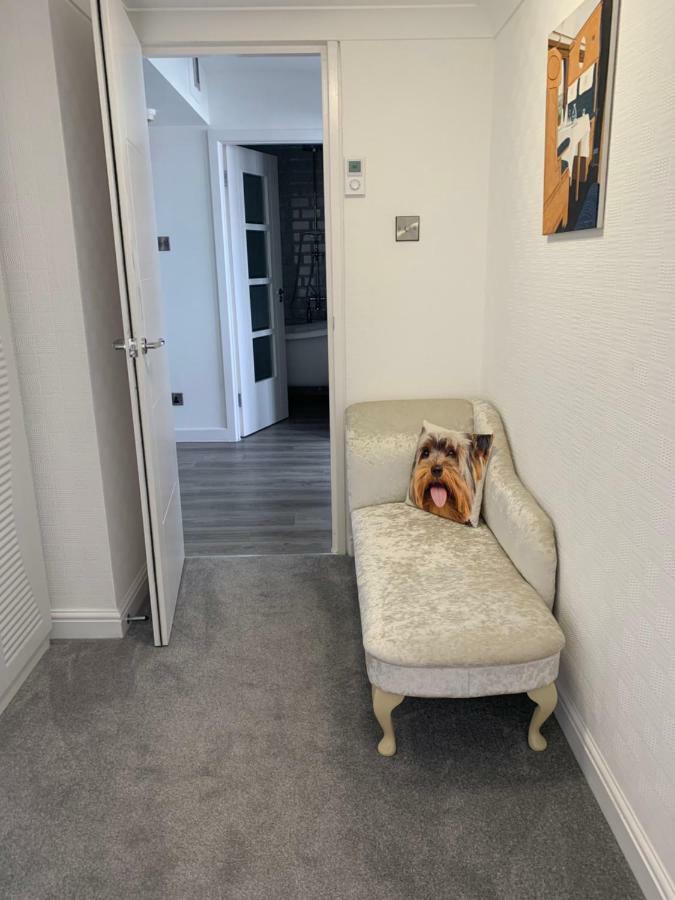 Luxury Panoramic Balcony Swindon Central Экстерьер фото
