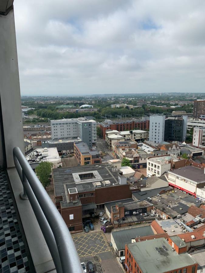 Luxury Panoramic Balcony Swindon Central Экстерьер фото