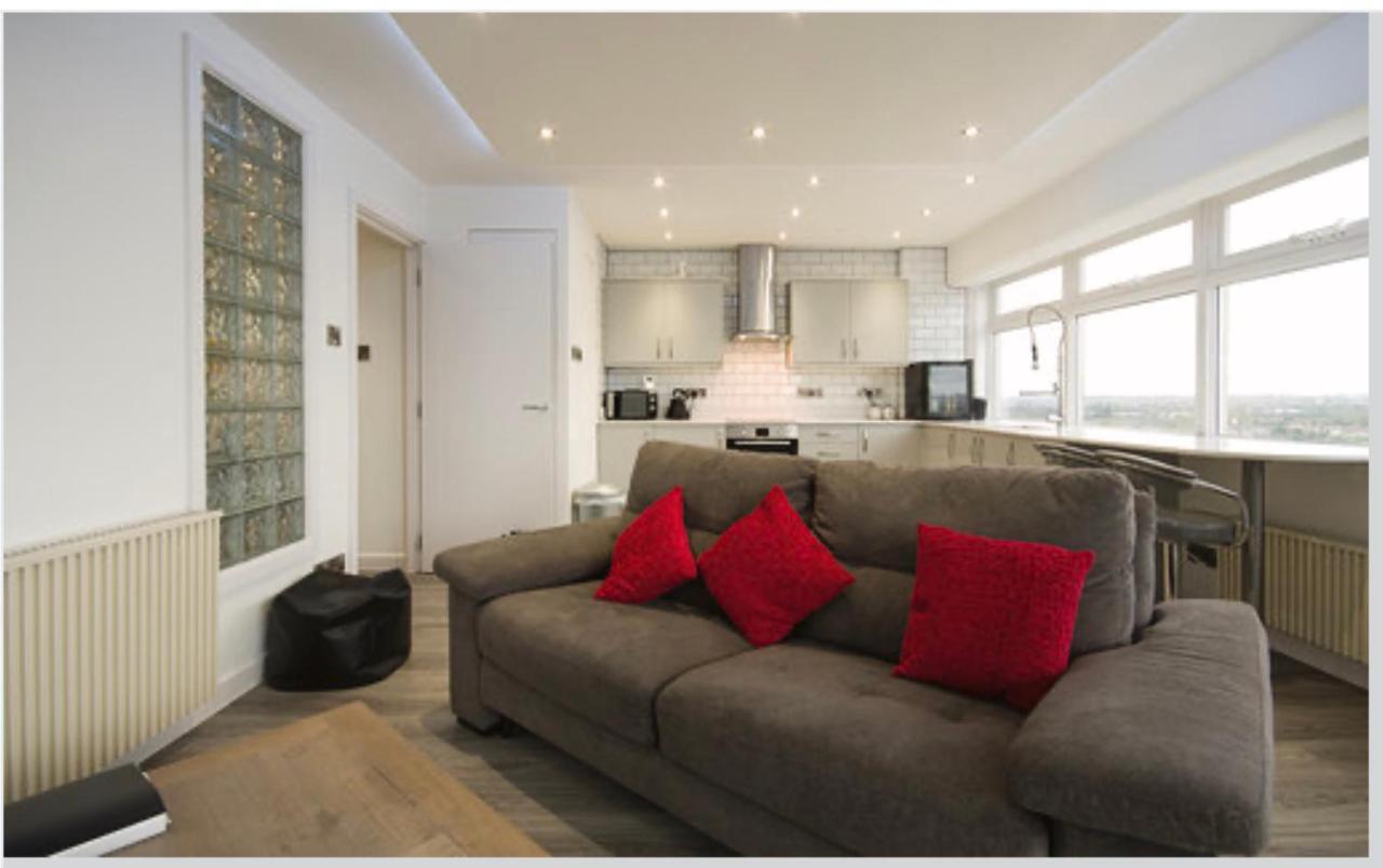Luxury Panoramic Balcony Swindon Central Экстерьер фото